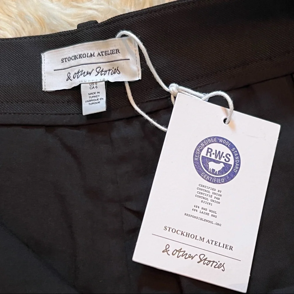 & Other Stories Black Women's Shorts - Picture 8 of 9